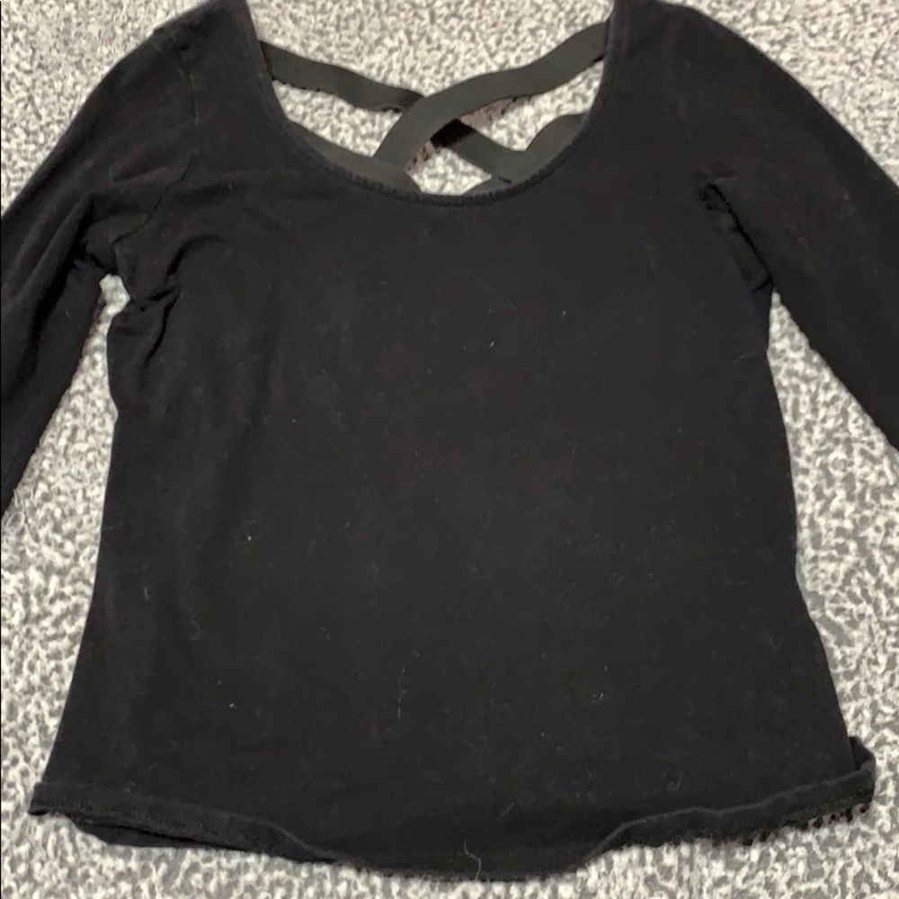 Quarter sleeve black shirt